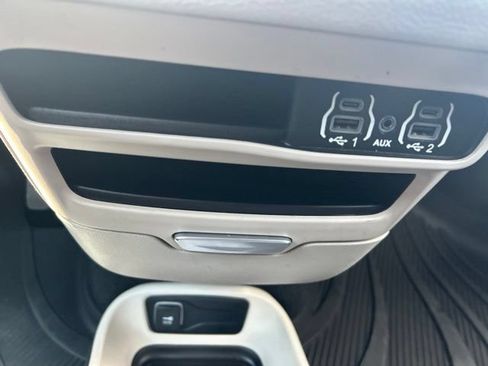 Used 2023 Chrysler Pacifica Touring-L w/ Road Tripper Package AWD/4WD image 29