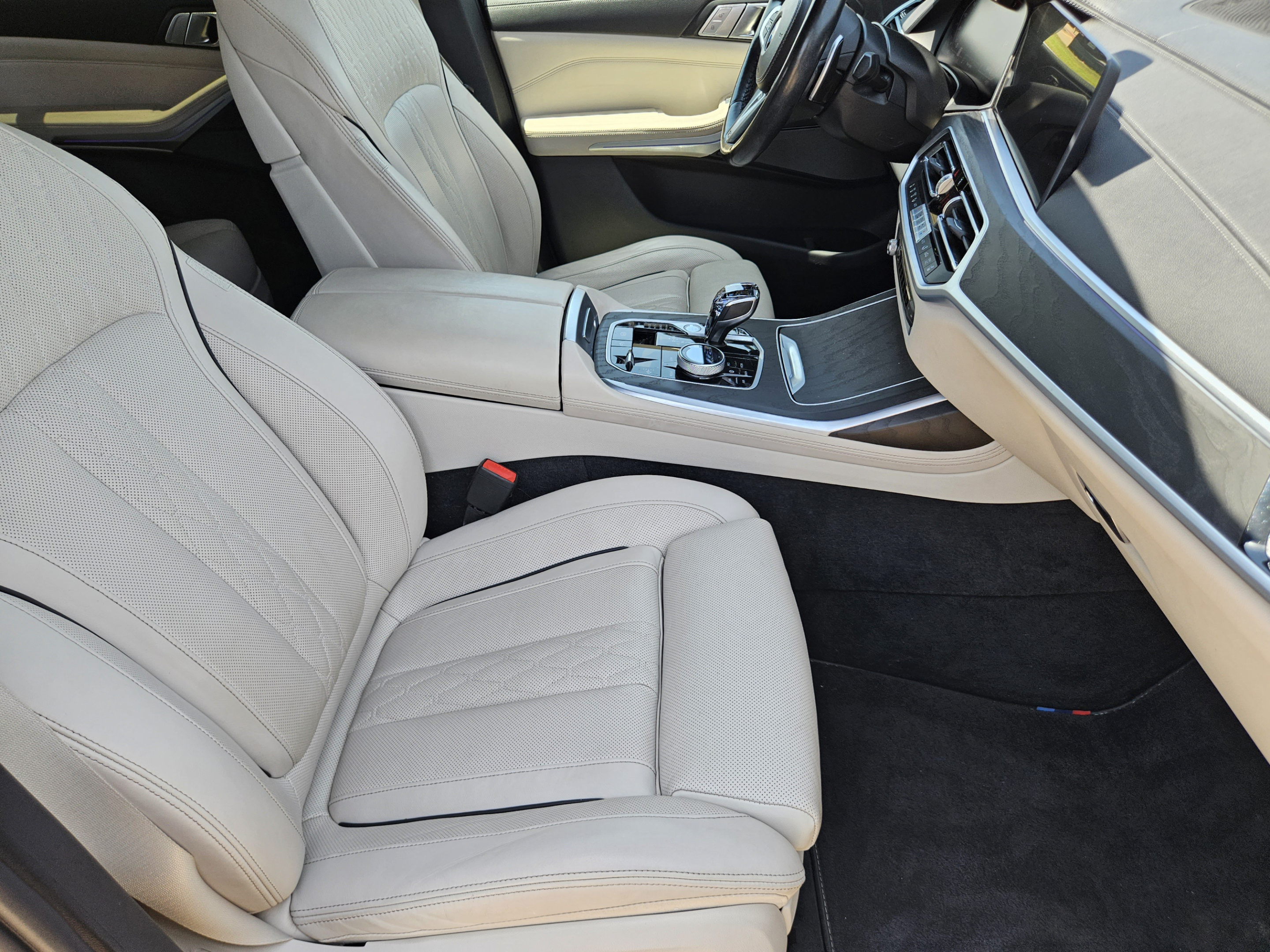 Used 2022 BMW X7 M50i AWD/4WD image 6