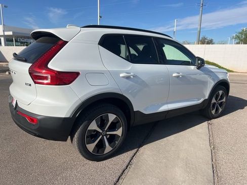 New 2026 Volvo XC40 B5 Plus w/ Protection Package Premier AWD/4WD image 4