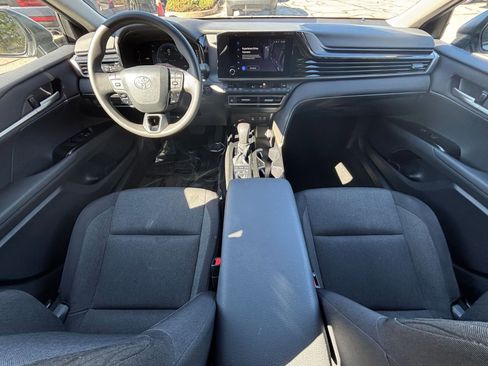 Used 2025 Toyota Camry LE image 37