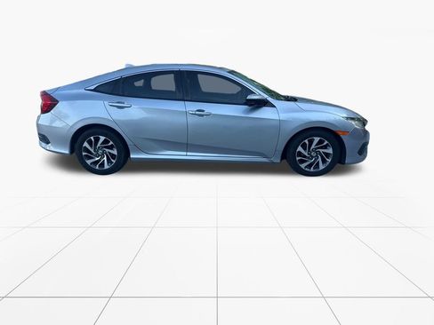 Used 2018 Honda Civic EX image 9
