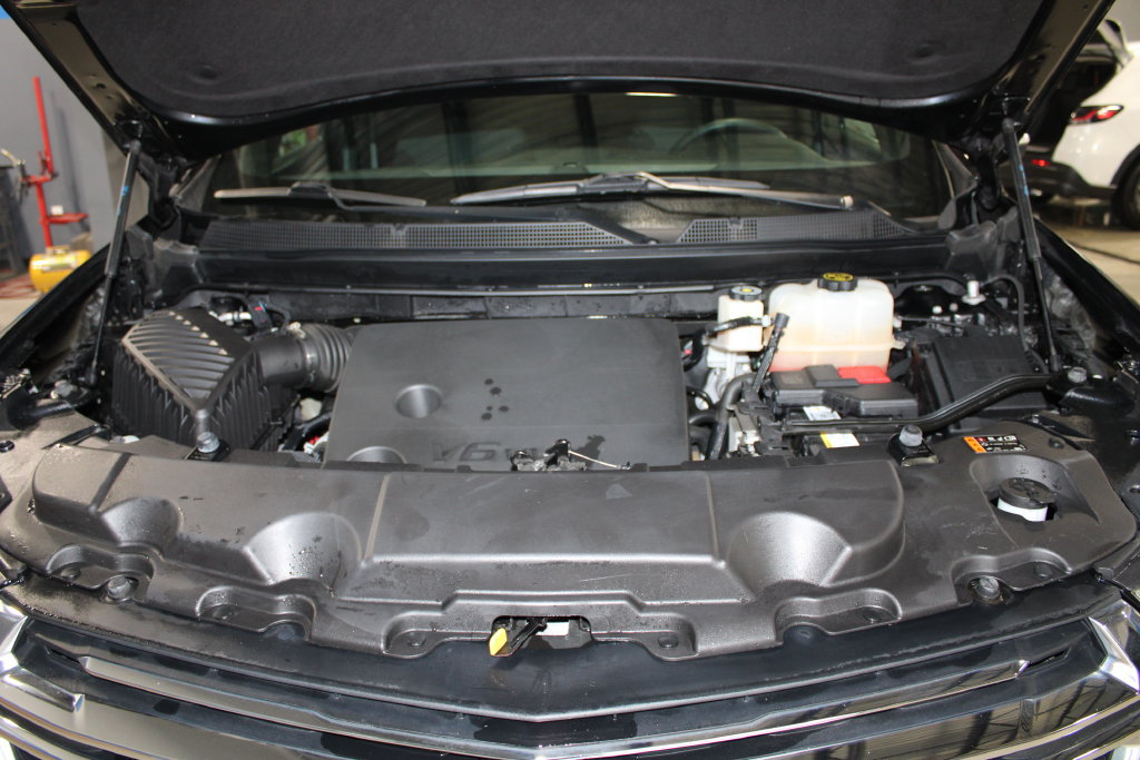 Used 2023 Chevrolet Traverse LT AWD/4WD image 9