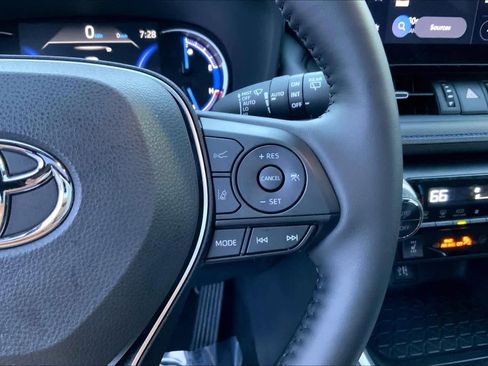 Used 2025 Toyota RAV4 XSE w/ Weather Package image 25