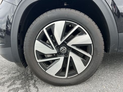 Used 2024 Volkswagen Atlas SE AWD/4WD image 12