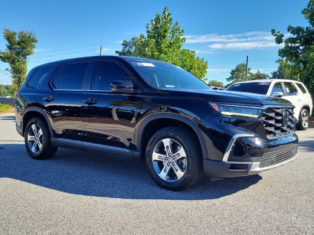 Certified 2025 Honda Pilot EX-L image 3