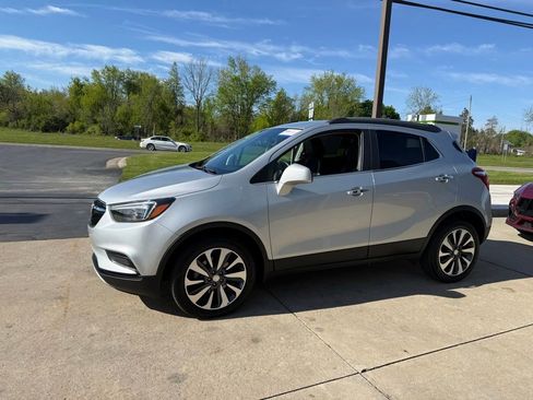 Used 2022 Buick Encore Preferred w/ Safety Package AWD/4WD image 4