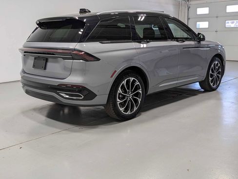 Certified 2024 Lincoln Nautilus Reserve w/ Equipment Group 202A AWD/4WD image 8