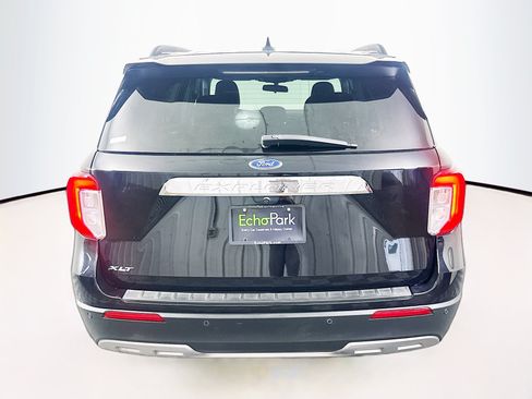 Used 2022 Ford Explorer XLT w/ Equipment Group 202A RWD image 7