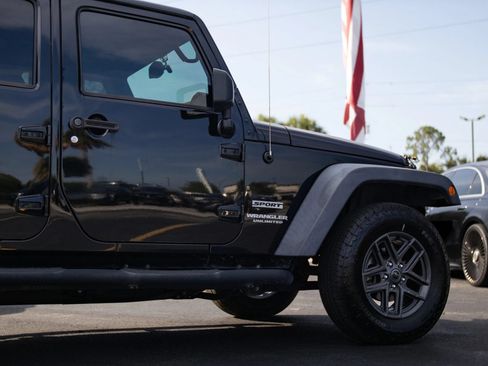 Used 2016 Jeep Wrangler Unlimited Sport w/ Quick Order Package 24S AWD/4WD image 17