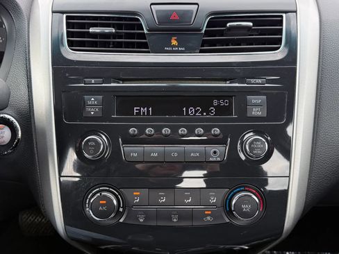 Used 2013 Nissan Altima 2.5 S FWD image 26