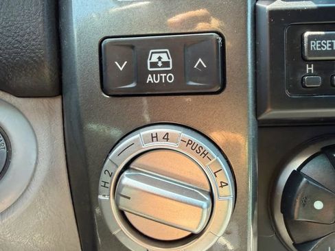 Used 2006 Toyota 4Runner Sport AWD/4WD image 24