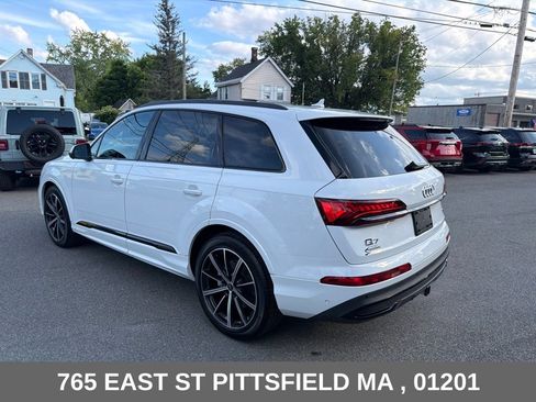 Used 2024 Audi Q7 3.0T Prestige AWD/4WD image 5