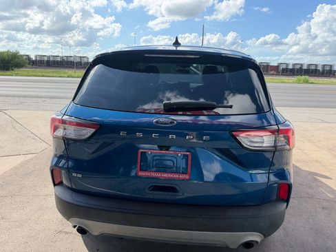 Used 2022 Ford Escape SE FWD image 12