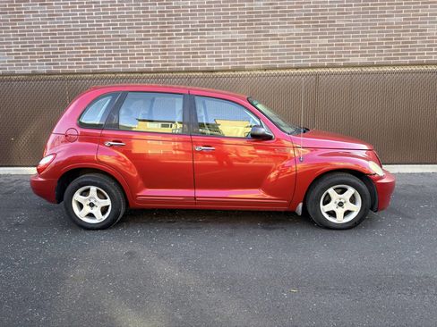 Used 2006 Chrysler PT Cruiser Touring image 2