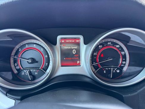 Used 2019 Dodge Journey SE FWD image 15