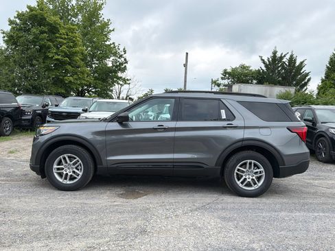 New 2026 Ford Explorer Active AWD/4WD image 4