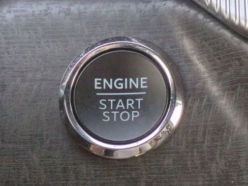 Certified 2025 Ford Explorer Platinum w/ Ultimate Package image 28