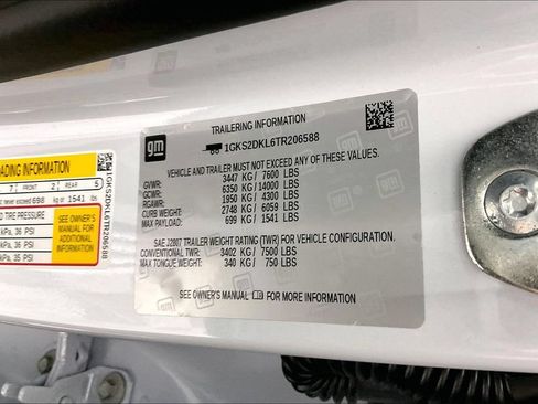Used 2026 GMC Yukon Denali w/ Sun & Power Step Package AWD/4WD image 36