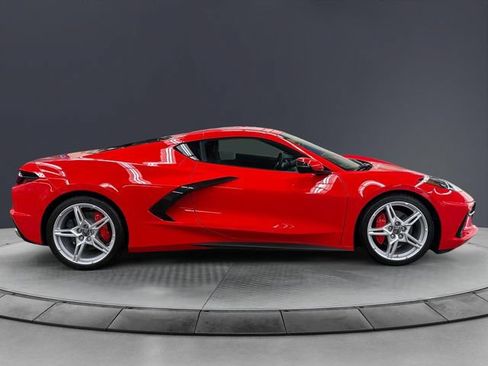 Used 2021 Chevrolet Corvette Stingray Coupe w/ Battery Protection Package RWD image 6