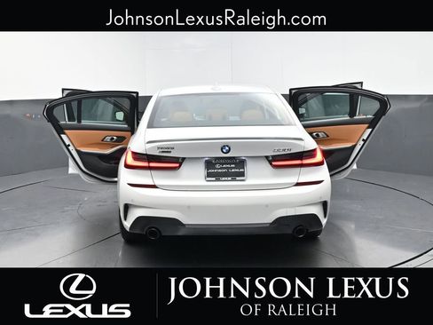 Used 2022 BMW 330i xDrive Sedan w/ M Sport Package AWD/4WD image 34