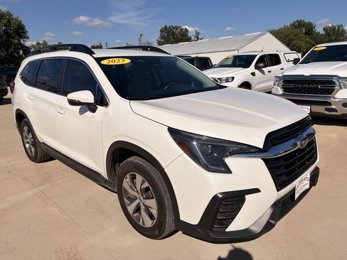 Used 2023 Subaru Ascent Premium w/ Convenience Package AWD/4WD image 3