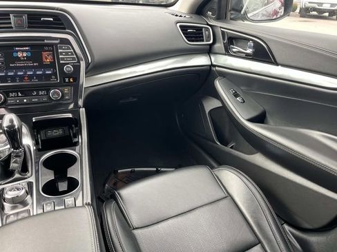 Certified 2023 Nissan Maxima SL FWD image 14