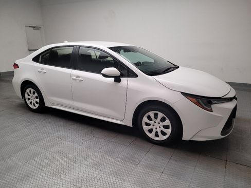 Used 2020 Toyota Corolla LE FWD image 11