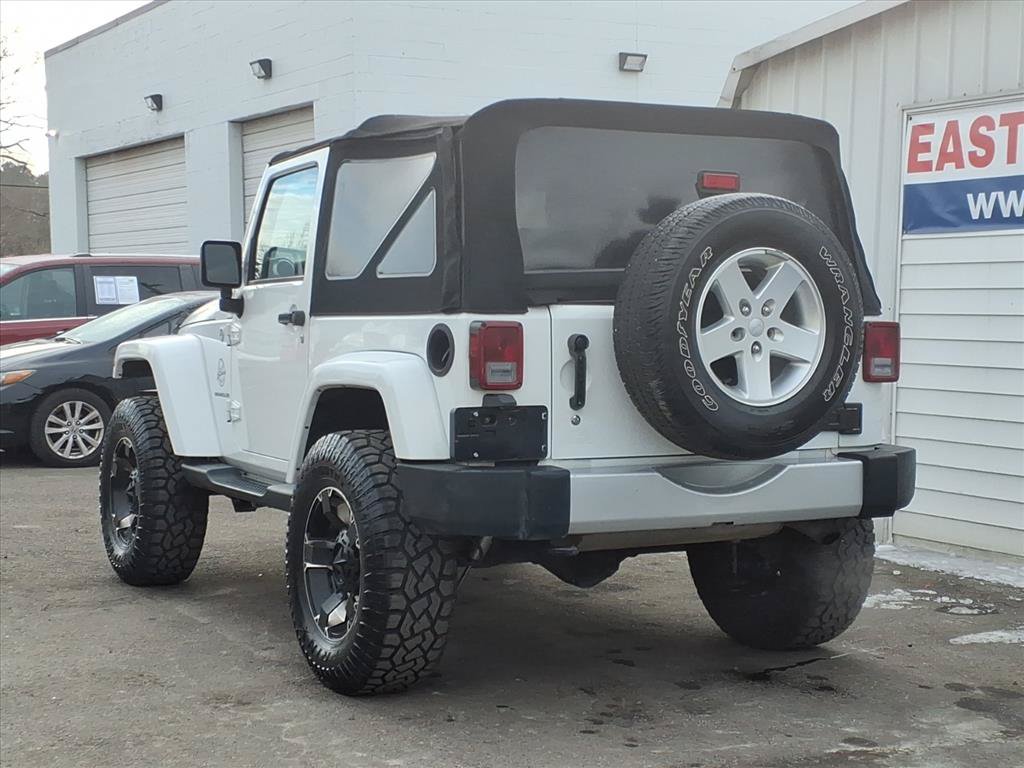 Used 2015 Jeep Wrangler Sahara w/ Dual Top Group AWD/4WD image 3
