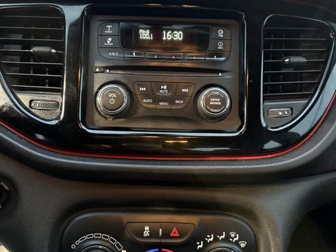 Used 2016 Dodge Dart SE w/ Convenience Group image 12