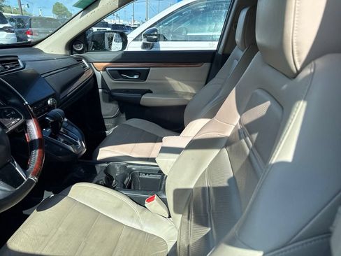 Used 2018 Honda CR-V Touring image 8