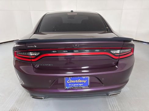 Used 2022 Dodge Charger SXT w/ Blacktop Package image 7