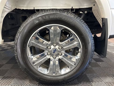 Used 2019 Ford F150 Lariat image 31