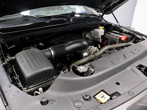 Used 2022 RAM 1500 Big Horn AWD/4WD image 11