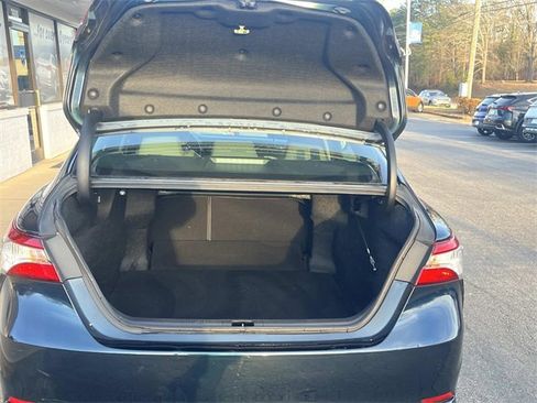 Used 2019 Toyota Camry SE image 15