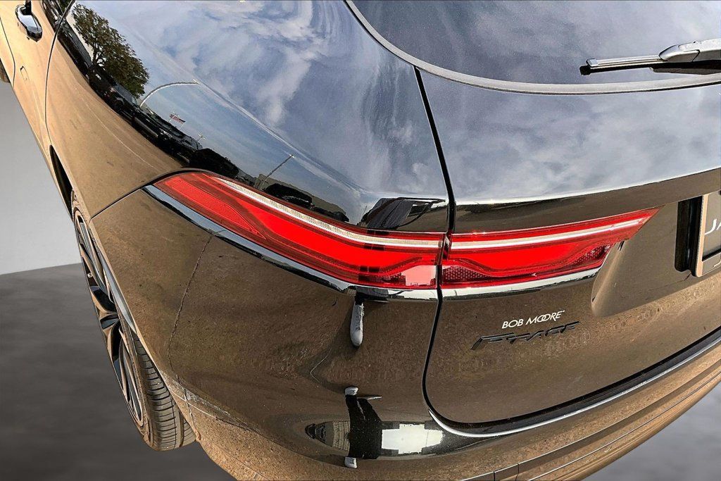 Used 2022 Jaguar F-PACE S AWD/4WD image 30