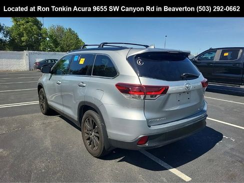 Used 2019 Toyota Highlander SE image 4