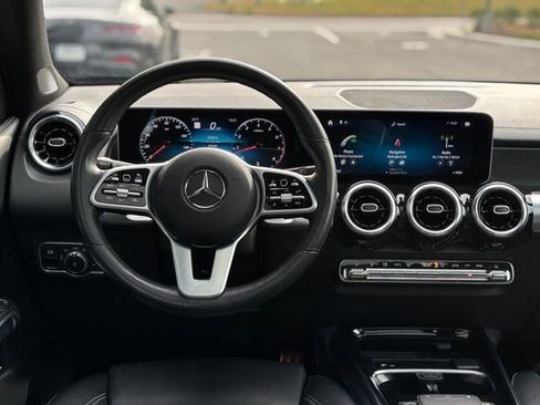 Certified 2021 Mercedes-Benz GLB 250 4MATIC image 44