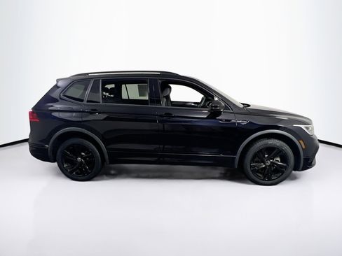 Used 2023 Volkswagen Tiguan SE R-Line image 4