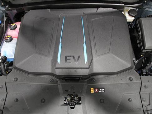 Certified 2024 Hyundai Ioniq 5 Limited image 23