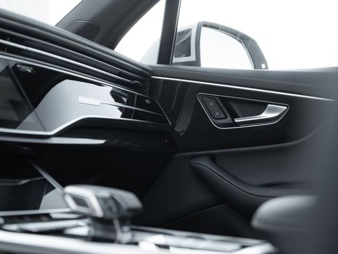 Certified 2025 Audi Q7 3.0T Premium Plus w/ Premium Plus Package image 16