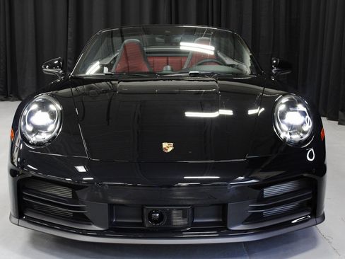 Certified 2025 Porsche 911 Carrera image 10