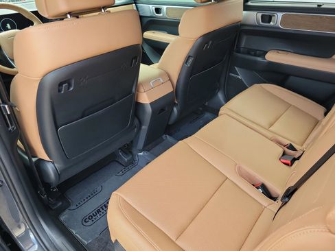 New 2026 Hyundai Santa Fe Limited image 8