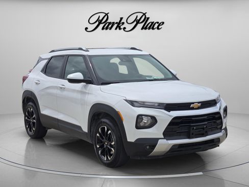 Used 2023 Chevrolet TrailBlazer LT FWD image 4