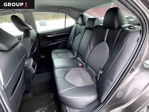Used 2022 Toyota Camry SE image 21