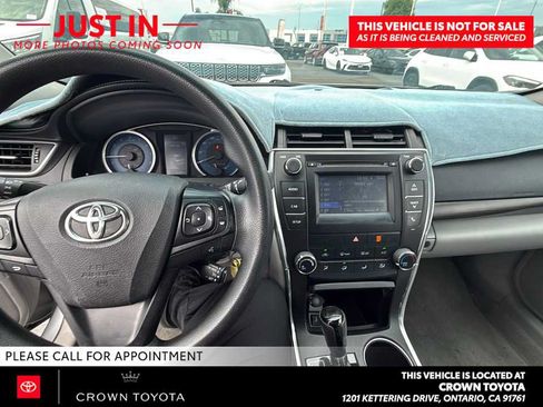 Used 2017 Toyota Camry LE FWD image 3