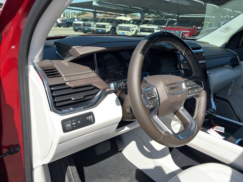 Used 2027 GMC Acadia Denali FWD image 14