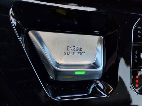 Used 2024 GMC Sierra 2500 Denali w/ Denali Reserve Package image 11