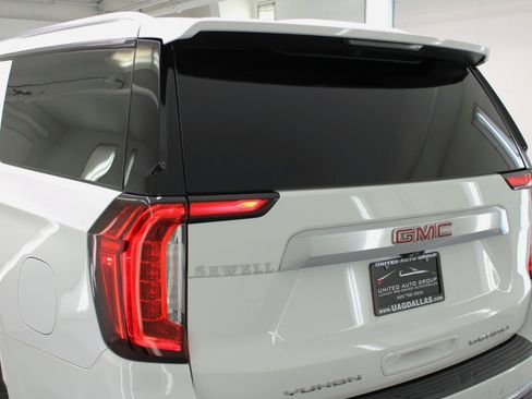 Used 2021 GMC Yukon XL Denali w/ Denali Ultimate Package image 20