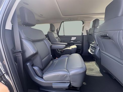 New 2025 Ford Expedition Max Active image 33