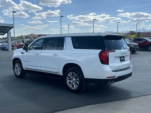 Certified 2025 GMC Yukon XL Denali AWD/4WD image 21